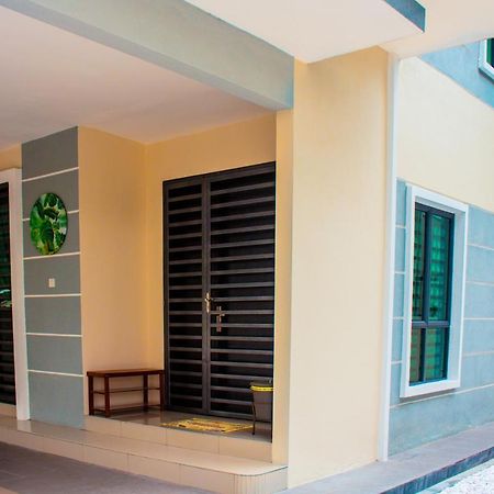 Tropical Livings Meru Ipoh Homestay By Grab A Stay Exterior foto